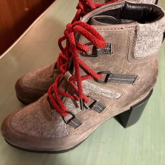 Womens Sorel Blake Waterproof Block Heel Booties Size 10 1876651052 - Picture 1 of 10